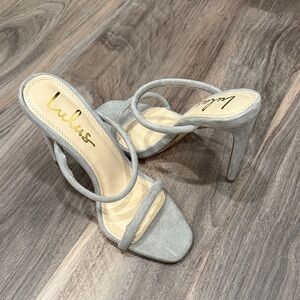 🔴 $15 SALE - Lulu's Elegant Gray Strappy Heels